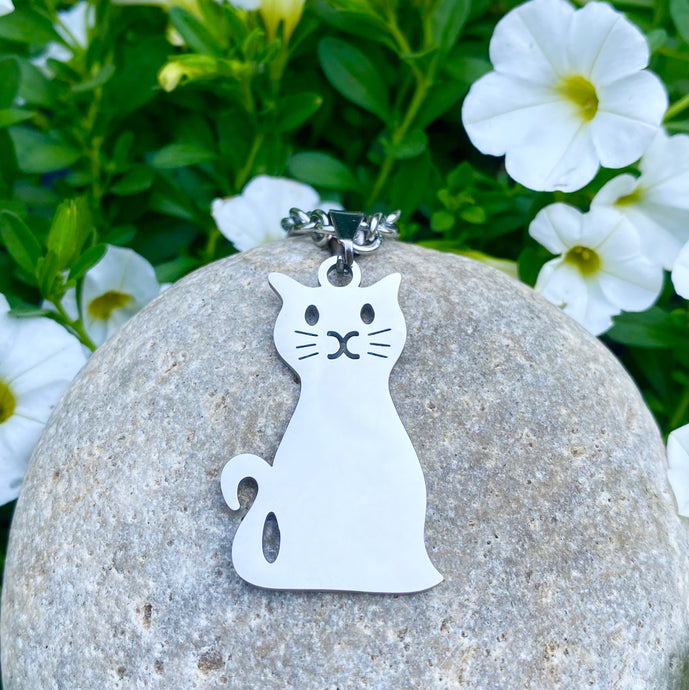 Sitting Cat Necklace